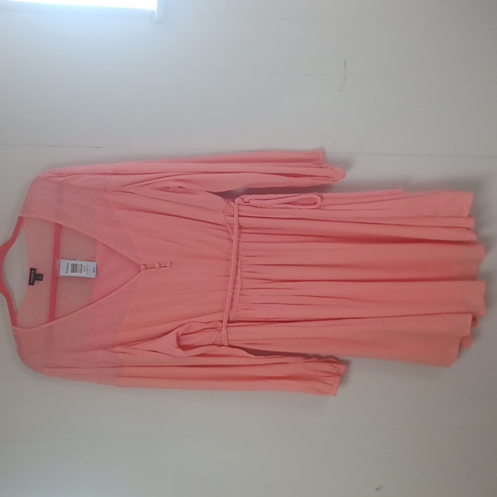 TORRID SALMON BELTED DRESS/EMBROIDERY V NECK
